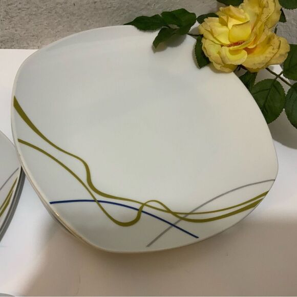 Tabletops Gallery 360 ceramic 2 dinner plates 10” & 2 salad plates 7” 2 mugs G16 - Picture 6 of 8